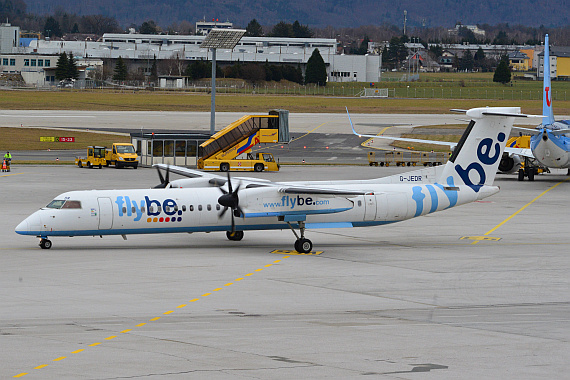 Flughafen Salzburg Winterspotten Jänner 2014 Flybe Bombardier Q400 G-JEDR Foto PA Austrian Wings Media Crew