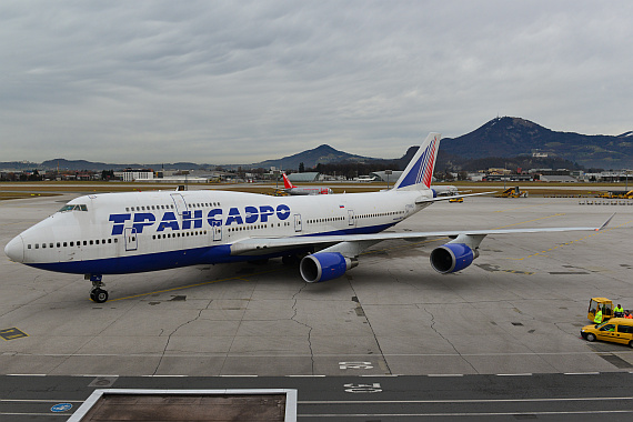 Flughafen Salzburg Winterspotten Jänner 2014 Transaero Boeing 747-400 EI-XLI Foto PA Austrian Wings Media Crew