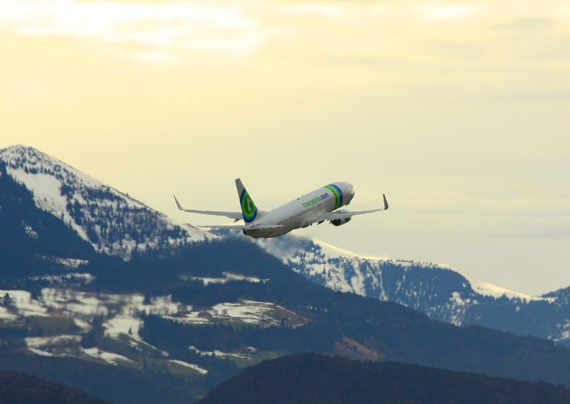 Boeing 737 von Transavia startet zum Rückflug nach Holland - Foto: CZ Austrian Wings Media Crew