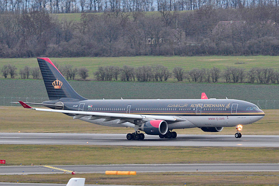 Royal Jordanian Airbus A330-200 JY-AIF Start Piste 29 Foto PA Austrian Wings Media Crew