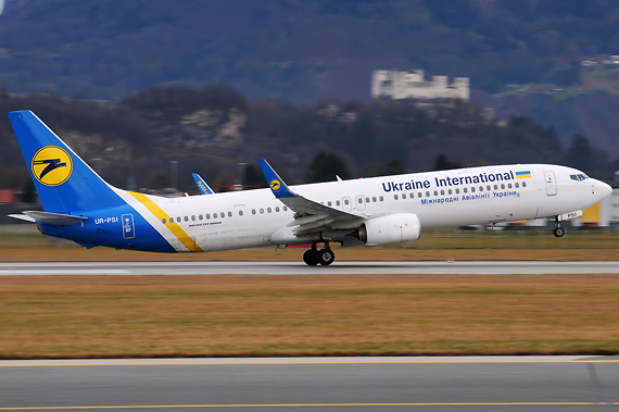 Ukraine International Boeing 737-900 - Foto: Austrian Wings Media Crew