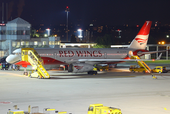 TU 204 von Red Wings in Salzburg - Foto: CZ Austrian Wings Media Crew