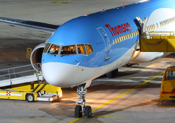 Boeing 757-200 von Thomson am Flughafen Salzburg - Foto: CZ Austrian Wings Media Crew