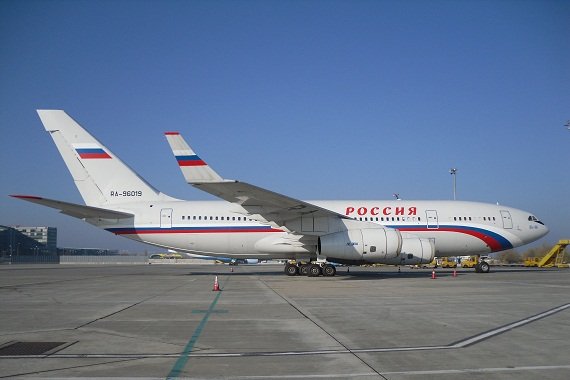 Eine IL-96-300 der Spezialfliegerstaffel (Spezialnyj Lyotnyj Otrjad - SLO) zu Besuch in Wien.