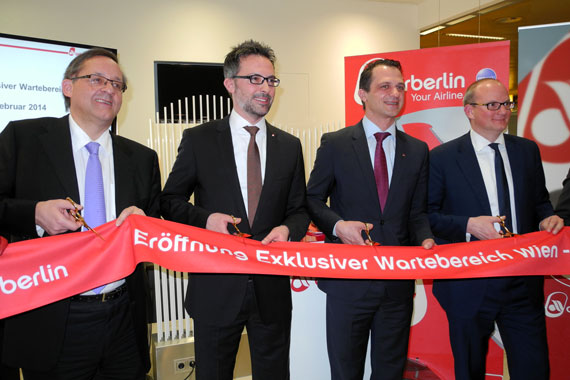 Ribbon Cutting bei Niki Airberlin Wartebereichseröffnung Ribbon Cutting bei Niki Airberlin Wartebereichseröffnung