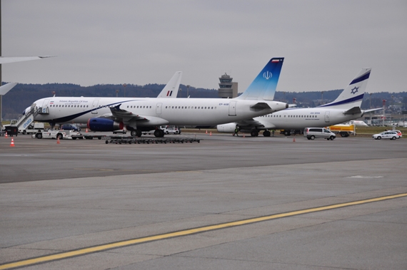 Na also; geht doch!  Friedliches Beisammensein der Iranischen A321 neben der Israelischen EL AL B737