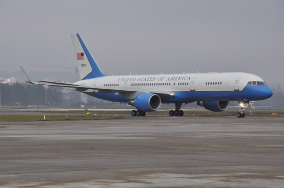 Der amerikanische Aussenminister, John Kerry, verlässt Zürich mit der US Air Force, VC-32A (B757-2G4), #99-003 Der amerikanische Aussenminister, John Kerry, verlässt Zürich mit der US Air Force, VC-32A (B757-2G4), #99-003