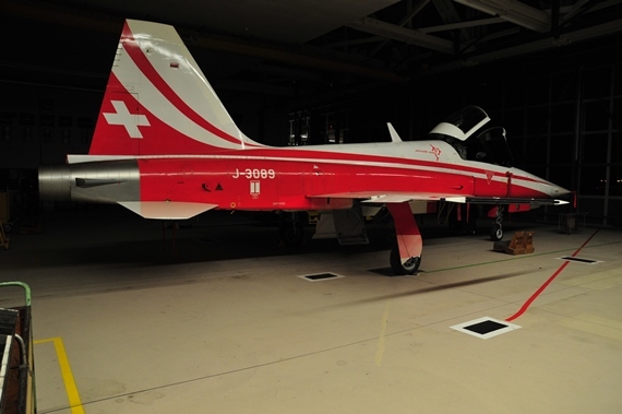 17 F-5 Tiger Patrouille Suisse Schweizer LUftwaaffe Meiringen Foto Andy Herzog