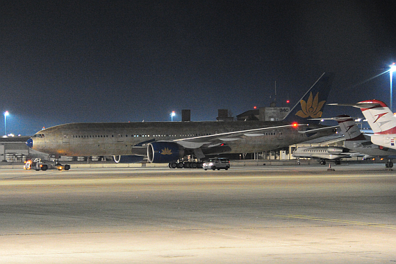 AUA Austrian Airlines Ankunft Boeing 777 OE-LPE_2 Foto PA Austrian Wings Media Crew