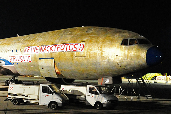 AUA Austrian boeing 777 OE-LPE Ankunft Keine Nacktfotos Closeup