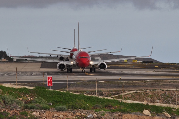 TEneriffa Boeing 737 Norwegian LIneup 09. by Andy Herzog TEneriffa Boeing 737 Norwegian LIneup 09. by Andy Herzog