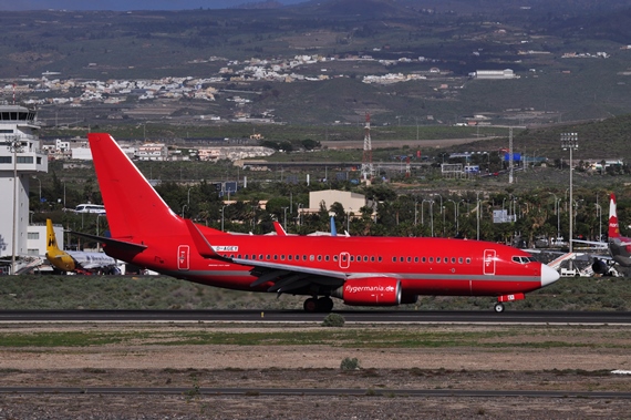 Teneriffa rote Boeing 737 Germania 39. by Andy Herzog