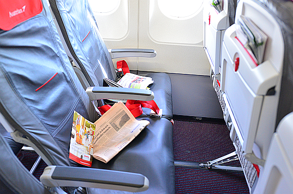 AUA Austrian Airlines Sitze Zeitungen in der Kabine Foto PA Austrian Wings Media Crew