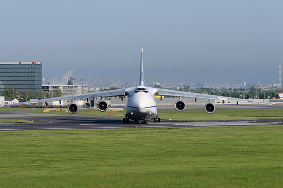 Antonov An-124 UR-82072_1 Sebastian Schreibmaier