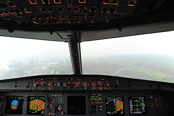 Anflug auf Wien: Heftiger Wind, starker Regen und Gewitterzellen, wie ein Blick auf das Wetterradar zeigt Anflug auf Wien: Heftiger Wind, starker Regen und Gewitterzellen, wie ein Blick auf das Wetterradar zeigt
