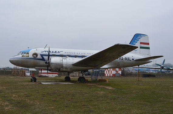 Die abzulösende IL-14, hier in Flugzeugmuseum in Budapest ausgestellt Die abzulösende IL-14, hier in Flugzeugmuseum in Budapest ausgestellt