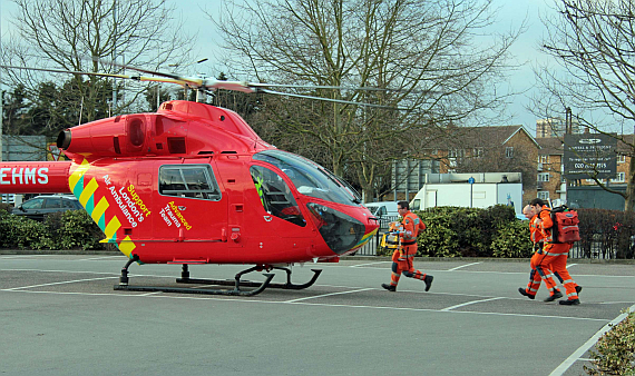 Londons Notarzthubschrauber soll schon bald Unterstützung durch eine zweite Maschine desselben Typs erhalten. Londons Notarzthubschrauber soll schon bald Unterstützung durch eine zweite Maschine desselben Typs erhalten.