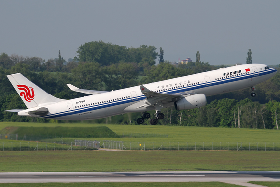 Air-China-3-Airbus-A330-300-Foto-RR-Austrian-Wings-Media-Crew Air-China-3-Airbus-A330-300-Foto-RR-Austrian-Wings-Media-Crew