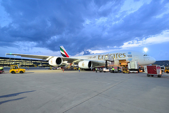 Emirates A380 ERstlandung Parkpos H 48 Foto PA Austrian Wings Media Crew