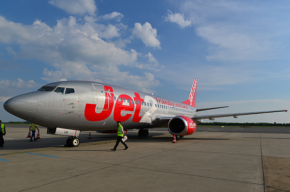 Jet2 Erstlandung Flughafen Wien Boeing 737-300 G-CELK_1 Foto PA Austrian Wings Media Crew