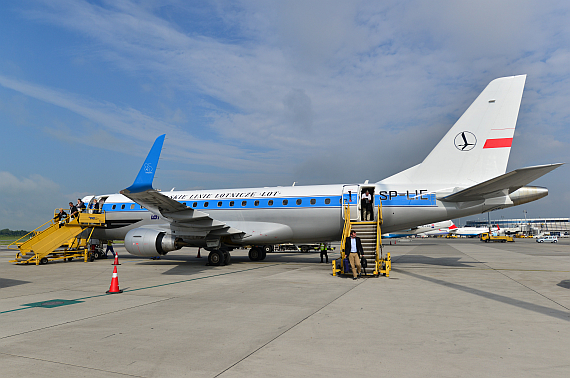 LOT Polish Airlines Embraer E175 Retro SP-LIE_4 Foto PA Austrian Wings Media Crew