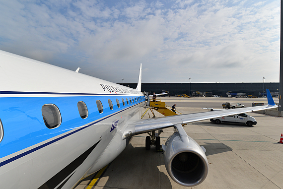 LOT Polish Airlines Embraer E175 Retro SP-LIE_6Foto PA Austrian Wings Media Crew