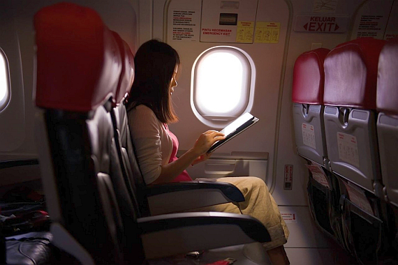 Betrieb elektronischer Geräte - jetzt auch bei der AUA während Start und Landung erlaubt, natürlich weiterhin im "Flugmodus" - Symbolfoto: Honeywell Betrieb elektronischer Geräte - jetzt auch bei der AUA während Start und Landung erlaubt, natürlich weiterhin im "Flugmodus" - Symbolfoto: Honeywell