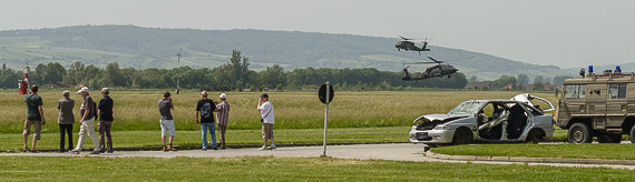 Tag der Schulen Langenlebarn Black Hawk landen Foto Markus Dobrozemsky