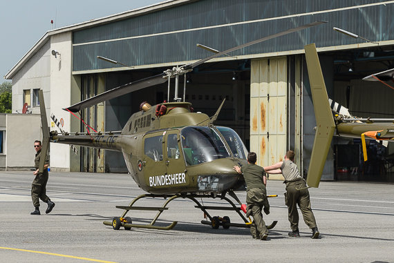 Tag der Schulen Langenlebarn OH-58 Kiowa_1 Foto Markus Dobrozemsky