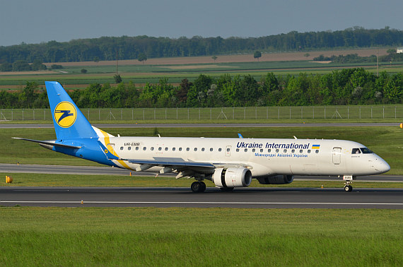 Ukraine International Embraer E190 UR-EMB Foto PA Austrian Wings Media Crew Ukraine International Embraer E190 UR-EMB Foto PA Austrian Wings Media Crew
