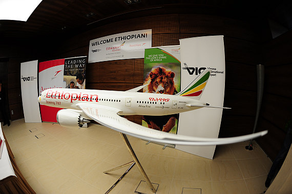 Noch war nur ein Modell des Ethiopian-Dreamliners in Wien, doch das könnte sich schon bald ändern. Noch war nur ein Modell des Ethiopian-Dreamliners in Wien, doch das könnte sich schon bald ändern.