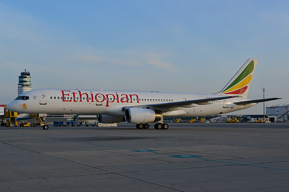 Ethiopian Airlines Boeing 757-200 ET-AMT Erstlandung Flughafen Wien Tower Foto PA Austrian Wings Media Crew Ethiopian Airlines Boeing 757-200 ET-AMT Erstlandung Flughafen Wien Tower Foto PA Austrian Wings Media Crew