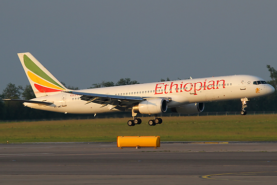 Ethiopian Airlines Boeing 757-200 ET-AMT RR
