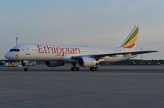 Ethiopian Airlines Boeing 757-200 ET-AMT rollt_2 Foto PA Austrian Wings Media Crew Ethiopian Airlines Boeing 757-200 ET-AMT rollt_2 Foto PA Austrian Wings Media Crew