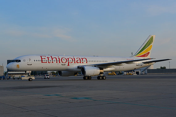 Ethiopian Airlines Boeing 757-200 ET-AMT rollt_3 Foto PA Austrian Wings Media Crew Ethiopian Airlines Boeing 757-200 ET-AMT rollt_3 Foto PA Austrian Wings Media Crew