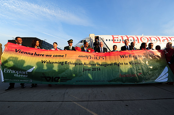 Ethiopian Airlines ERstlandung Transparent Foto PA Austrian Wings Media Crew
