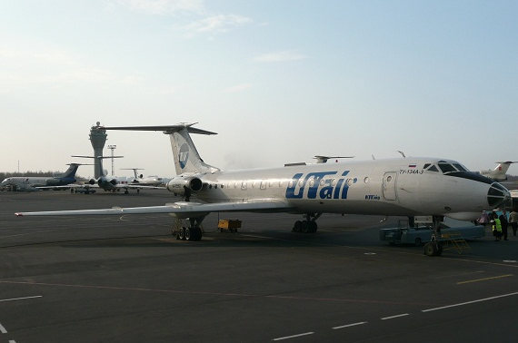 Eine TU-134A-3 auf der Rampe in Sankt Petersburg. Eine TU-134A-3 auf der Rampe in Sankt Petersburg.