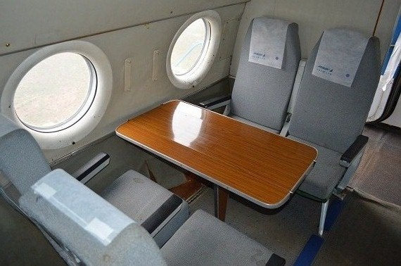 In ursprünglichem Zustand ist die Kabine der TU-134 im Budapester Luftfahrtmuseum erhalten. In ursprünglichem Zustand ist die Kabine der TU-134 im Budapester Luftfahrtmuseum erhalten.