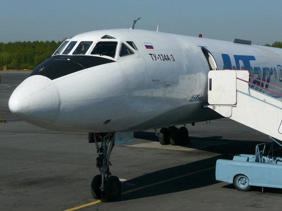 Erscheinungsbild einer TU-134A-3 mit Plastiknase.