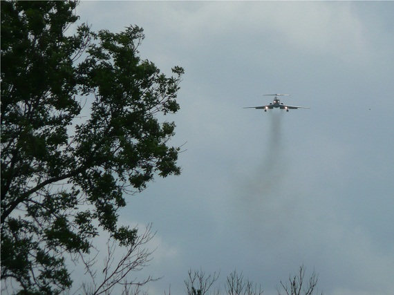 Eine TU-134 im Anflug auf Sankt Petersburg Pulkovo.