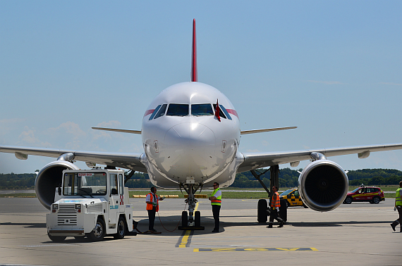 Turkish Airbus A319 TC-ANA Erdogan Foto Austrian Wings Media Crew