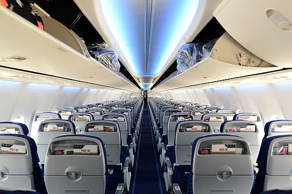 Die Maschine ist mit der neuen Boeing Sky Interior Kabine ausgestattet.