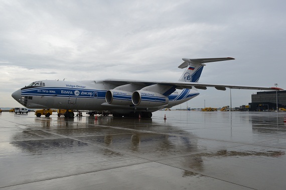 IL-76 Volga Dnepr am VIE_1 Foto MR IL-76 Volga Dnepr am VIE_1 Foto MR
