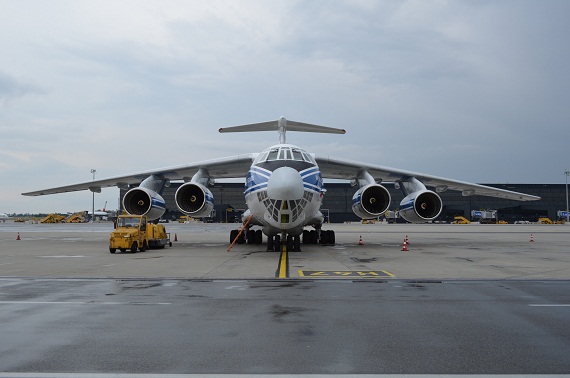 IL-76 Volga Dnepr am VIE_2 Foto MR IL-76 Volga Dnepr am VIE_2 Foto MR