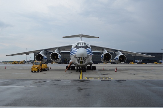 IL-76 Volga Dnepr am VIE_2 Foto MR