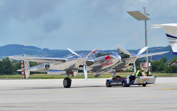 Die P-38 der Flying Bulls im Static Display.