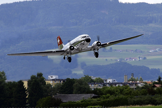 Swissair DC-3 Flug Lowpass kurz nach Start Arthur Hutterer