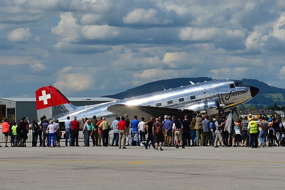 Swissair DC-3 mit Menschen Foto PA Austrian Wings Media Crew Swissair DC-3 mit Menschen Foto PA Austrian Wings Media Crew