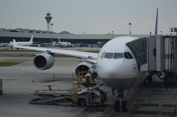 Der A340 wartet auf seinen Rückflug.