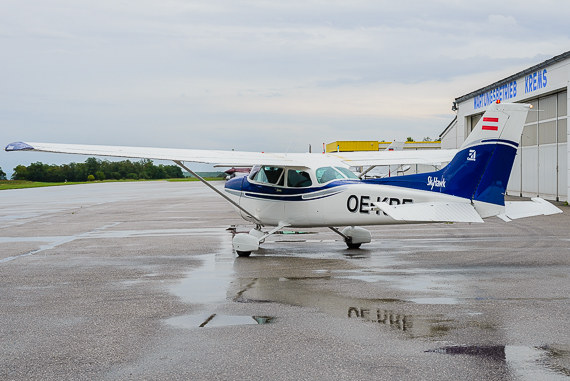 Fliegen bis zur letzten Minute: Auf dieser Cessna 172 schrubbte ein Flugschüler bis zum Beginn des Festes ...